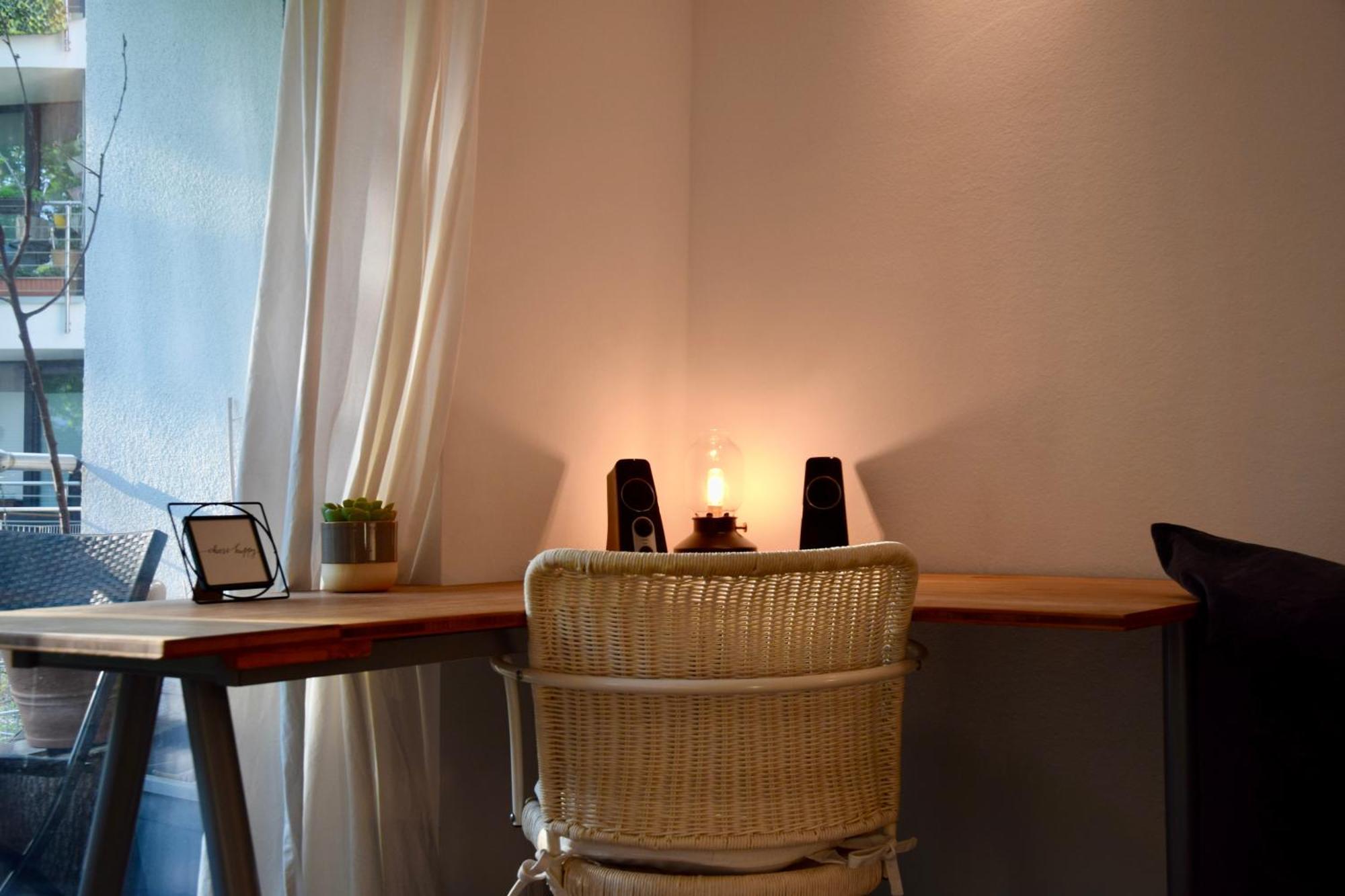 Stilvolle Wohnung Mit Balkon & Parkplatz Rostock Exteriör bild